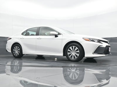 2022 Toyota Camry Hybrid LE