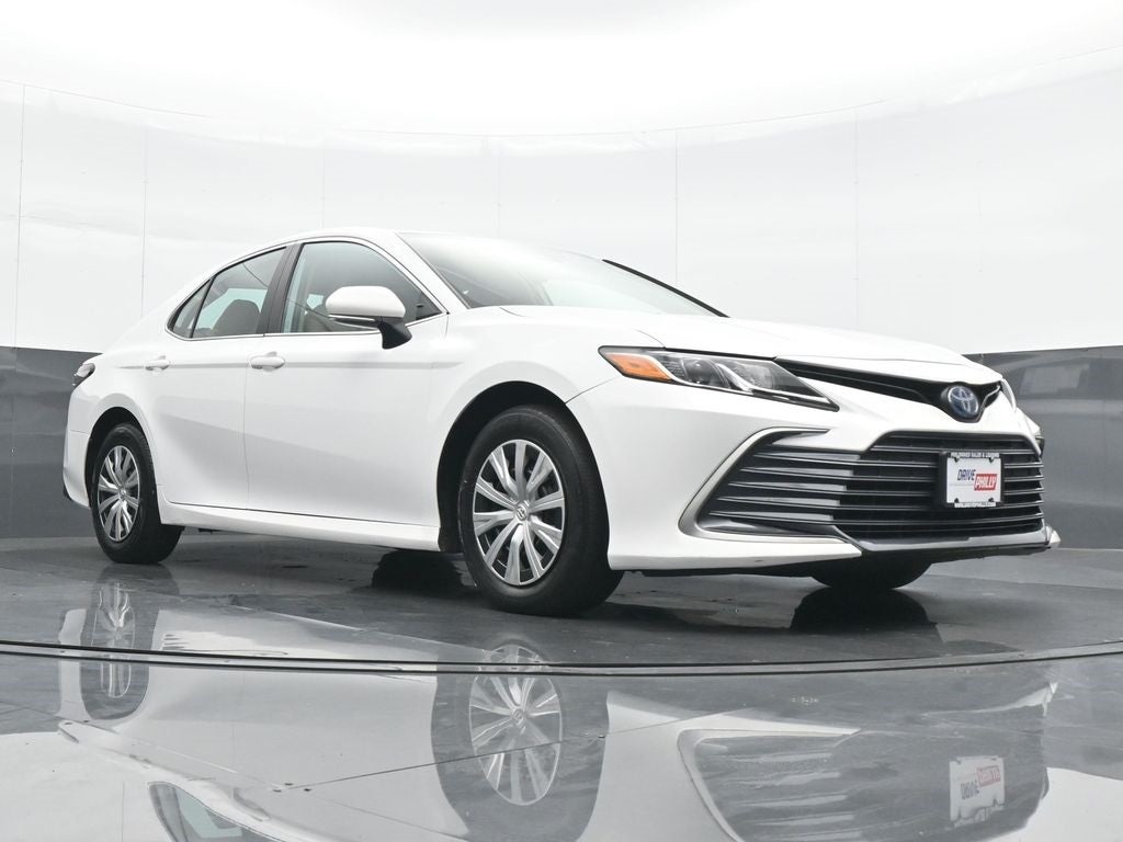 2022 Toyota Camry Hybrid LE