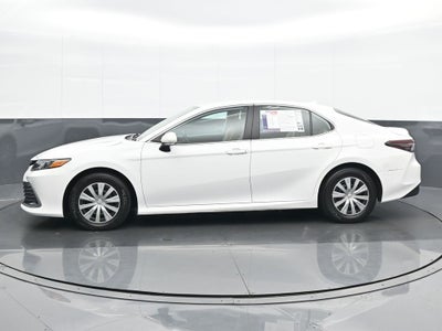 2022 Toyota Camry Hybrid LE