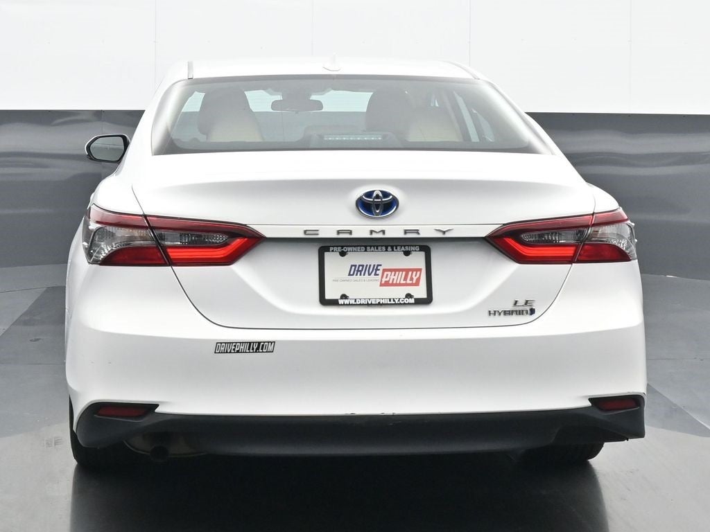 2022 Toyota Camry Hybrid LE