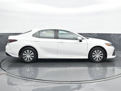 2022 Toyota Camry Hybrid LE