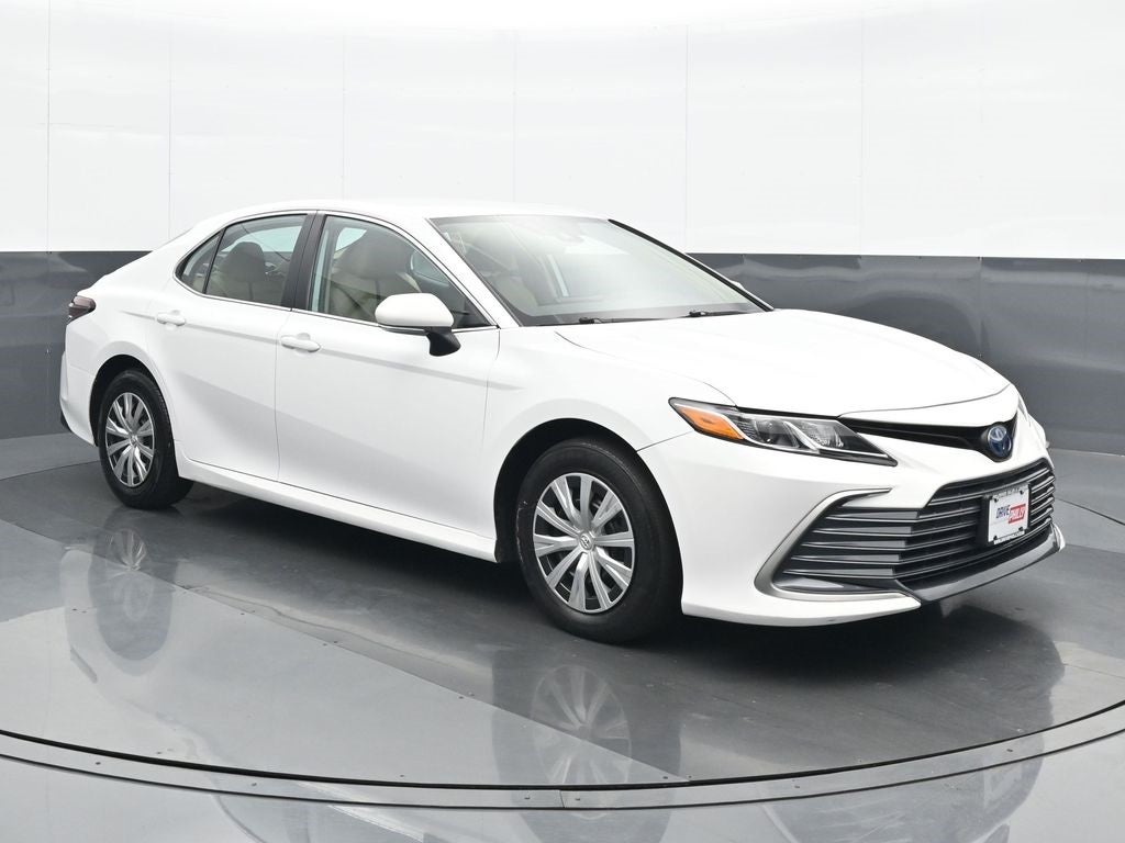 2022 Toyota Camry Hybrid LE