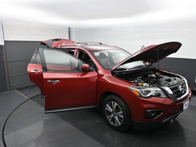 2017 Nissan Pathfinder SL