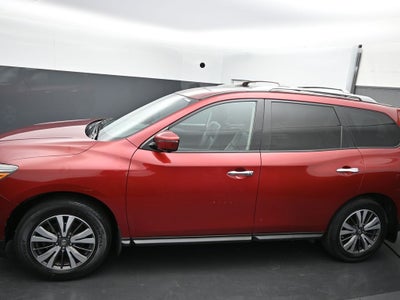 2017 Nissan Pathfinder SL