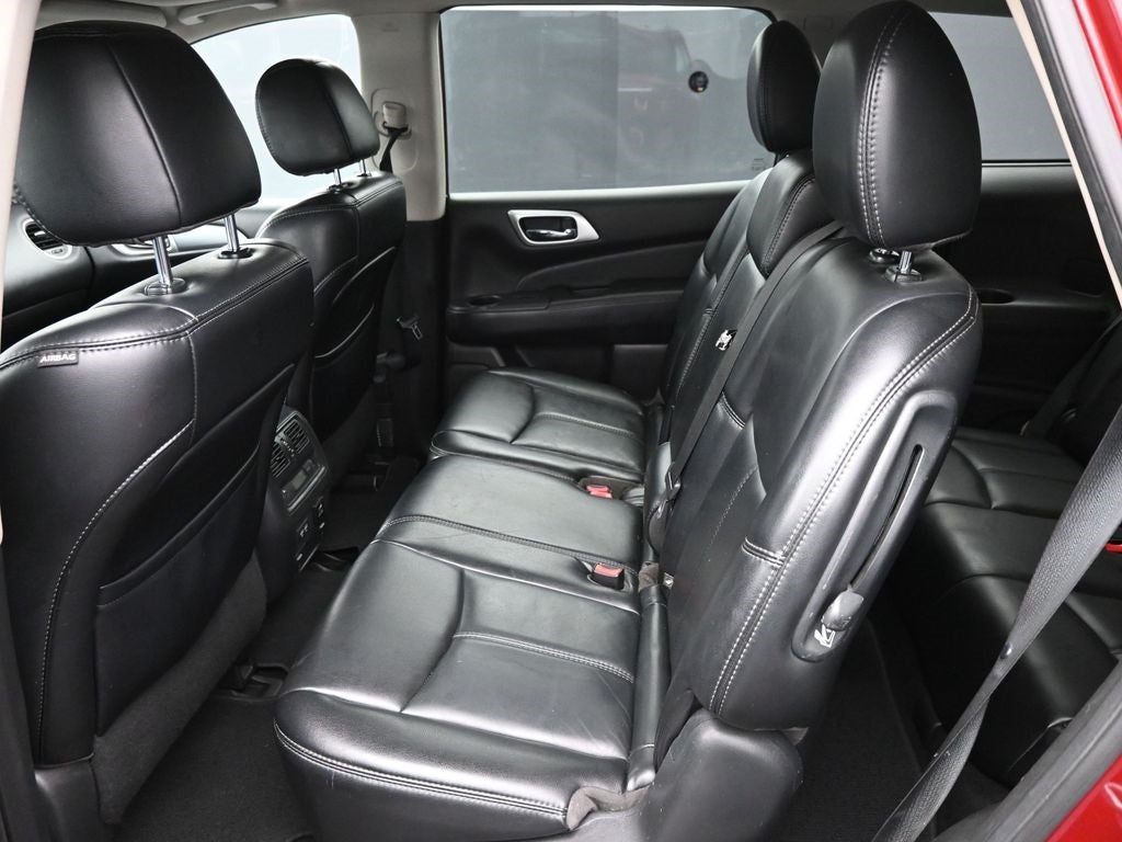 2017 Nissan Pathfinder SL