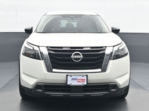 2024 Nissan Pathfinder S