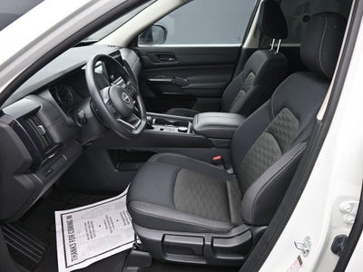 2024 Nissan Pathfinder S