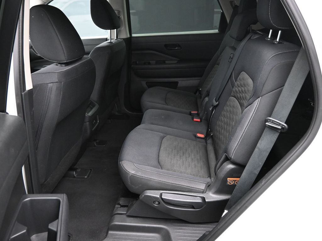 2024 Nissan Pathfinder S