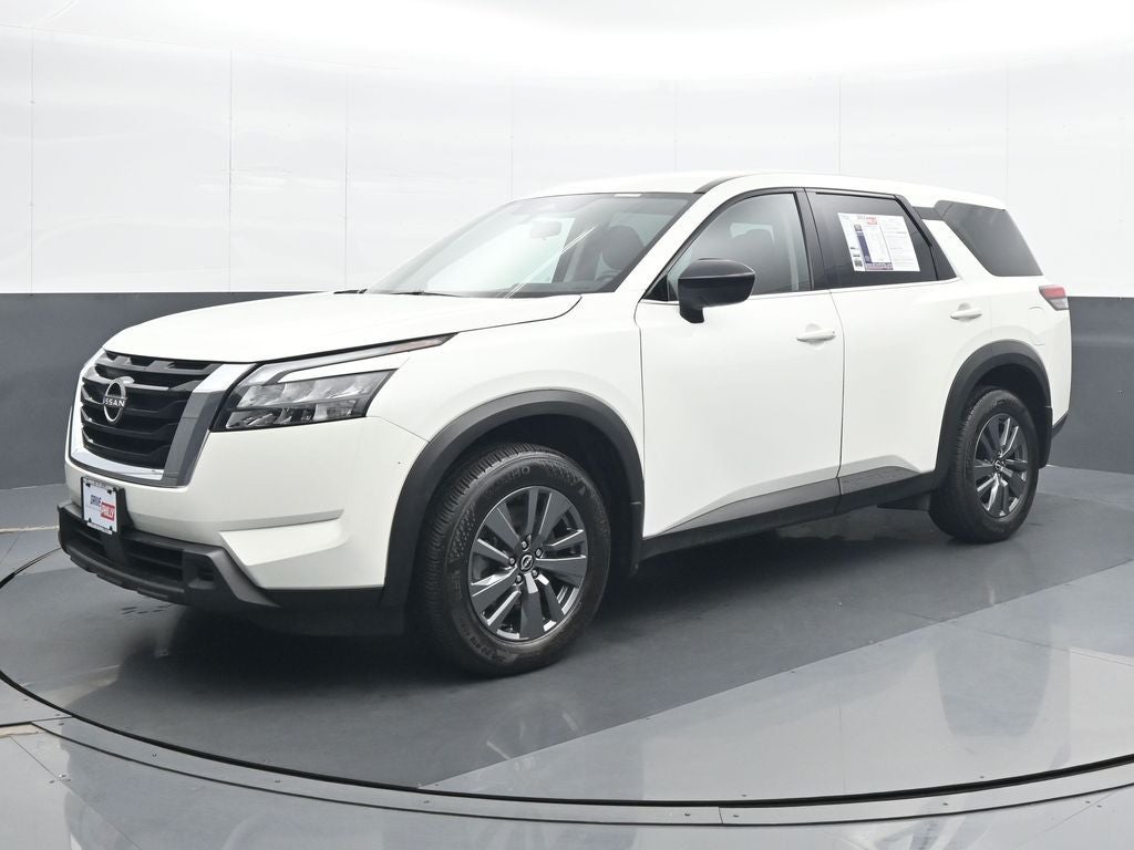 2024 Nissan Pathfinder S