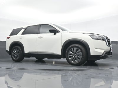 2024 Nissan Pathfinder S