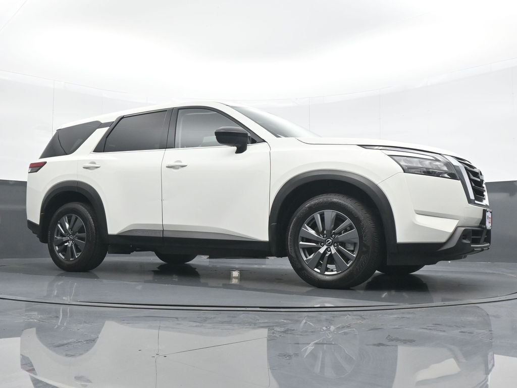 2024 Nissan Pathfinder S