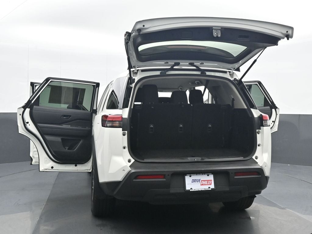 2024 Nissan Pathfinder S