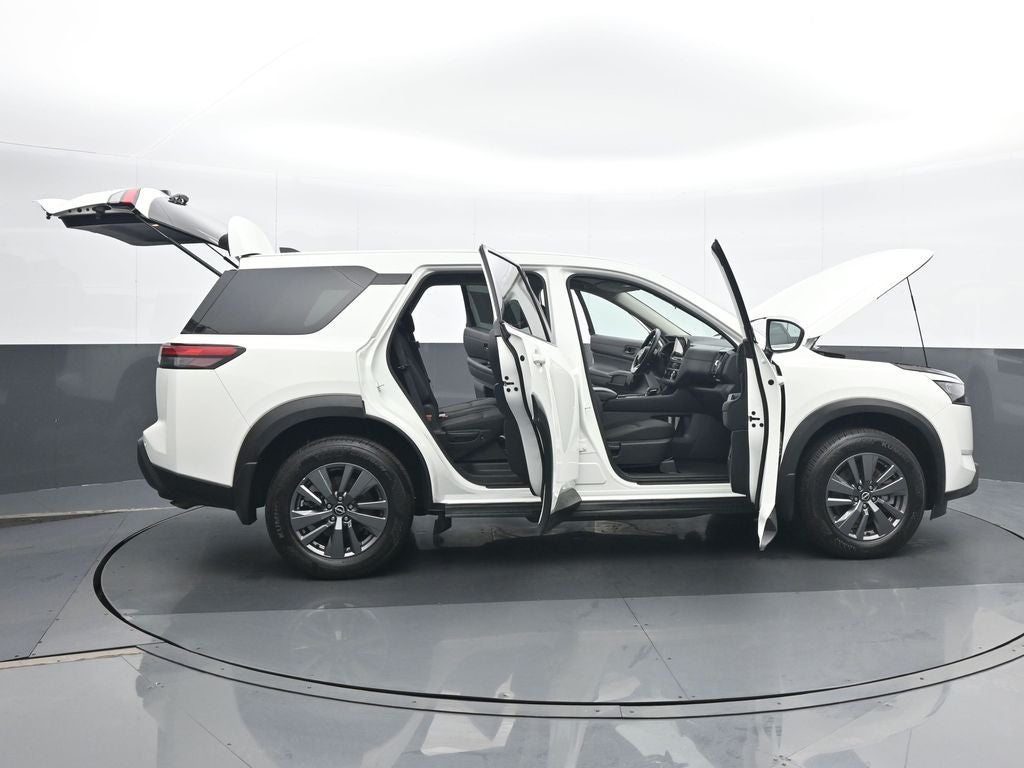 2024 Nissan Pathfinder S