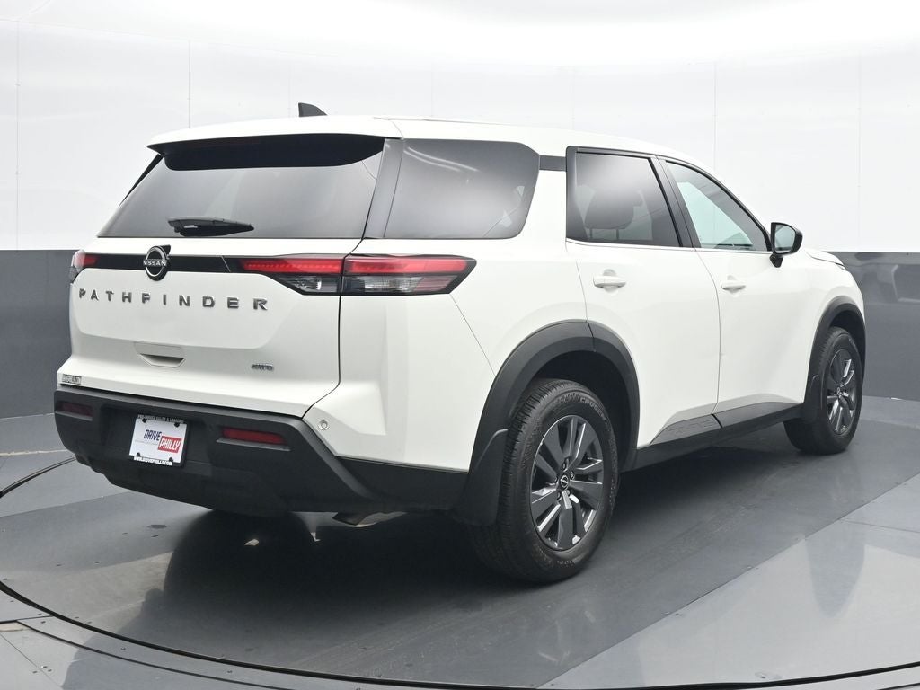 2024 Nissan Pathfinder S