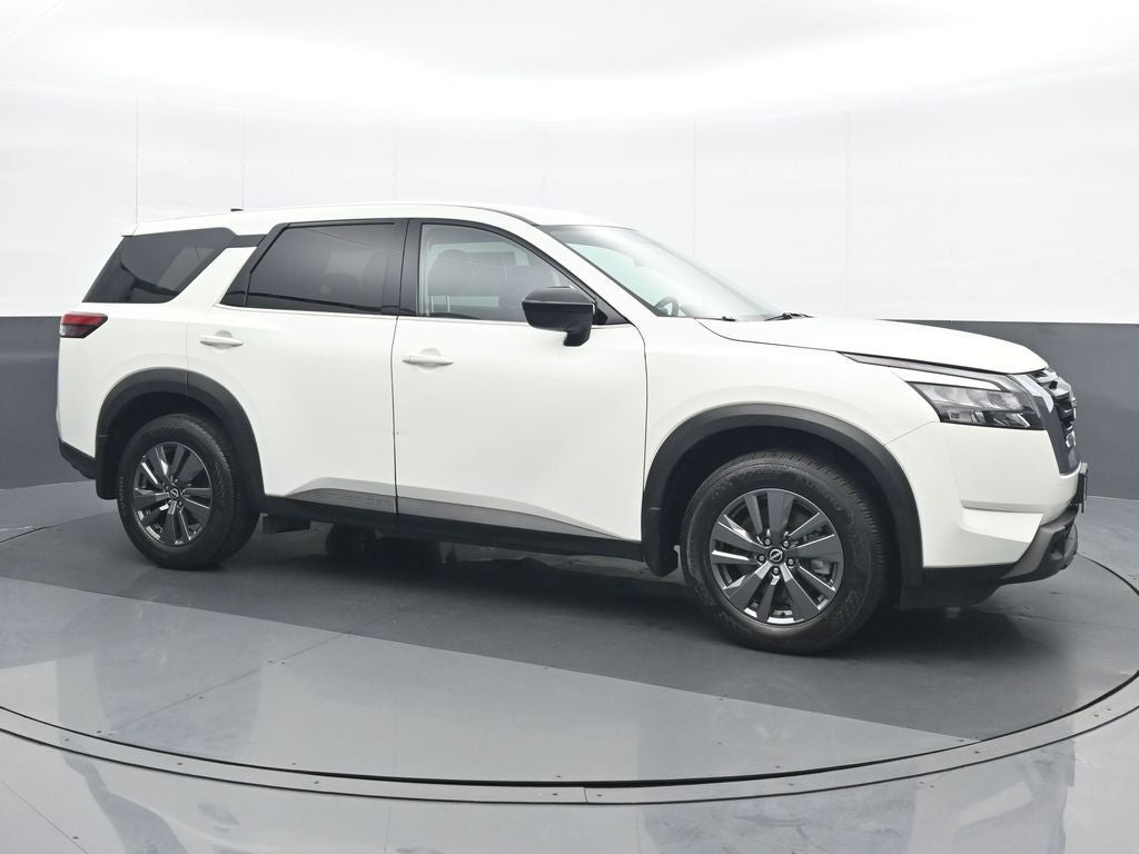 2024 Nissan Pathfinder S