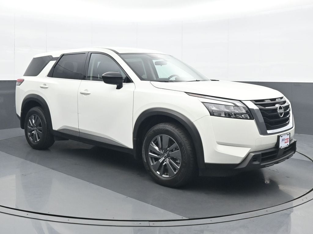 2024 Nissan Pathfinder S