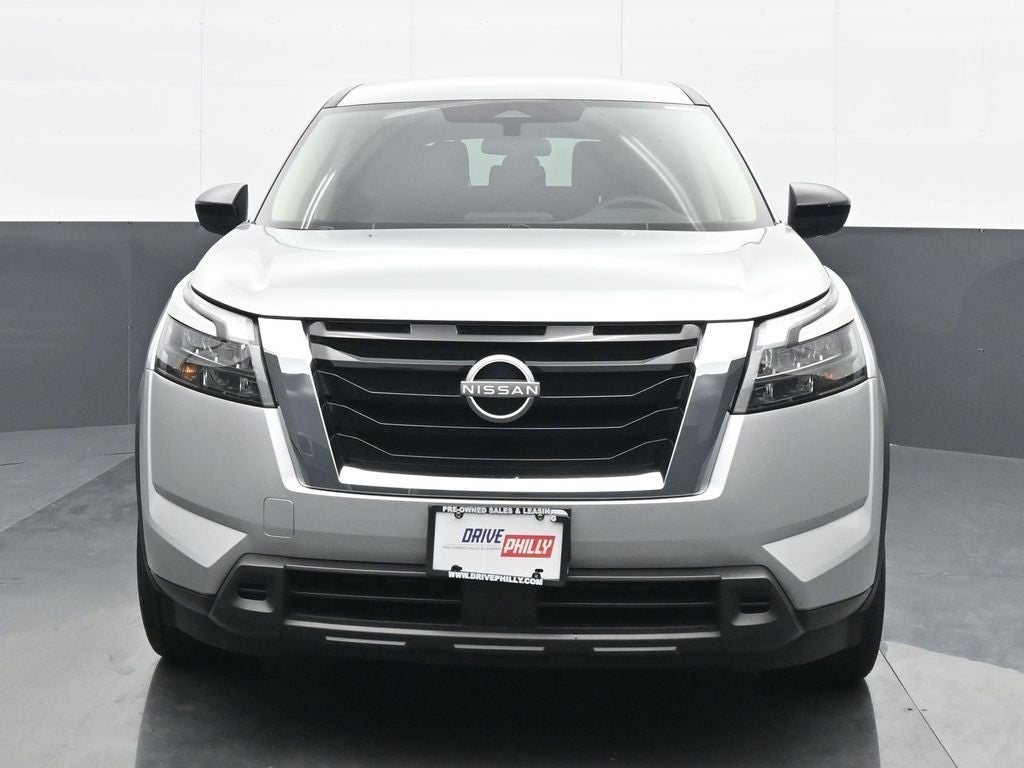 2024 Nissan Pathfinder S 4WD's photo