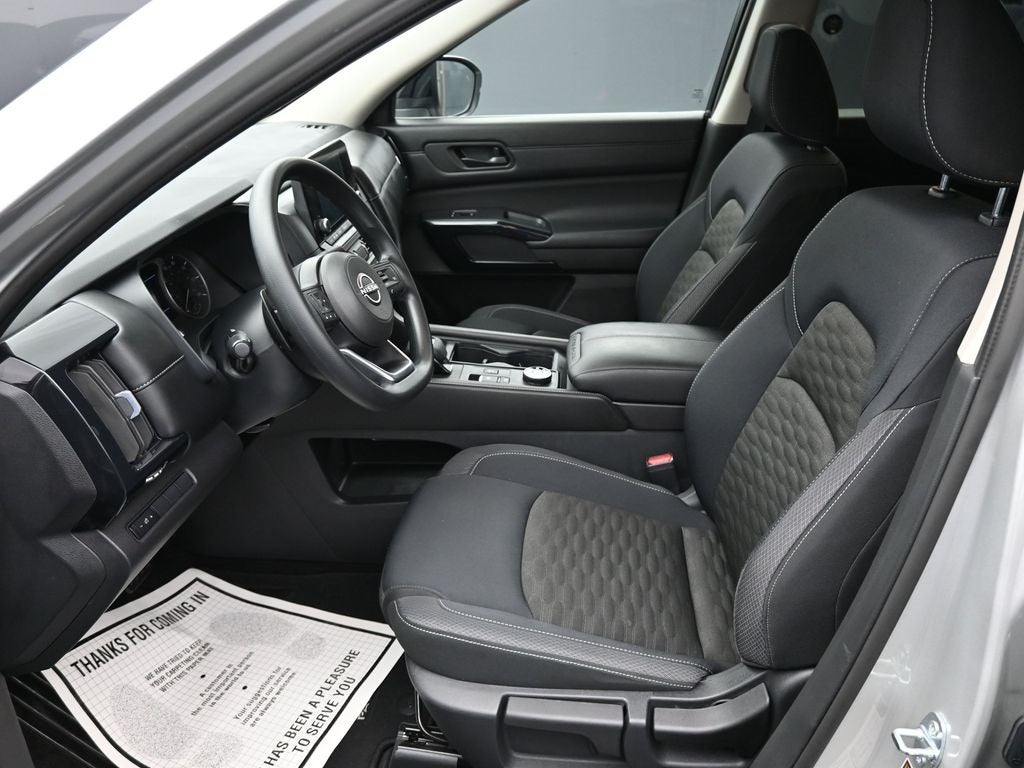 2024 Nissan Pathfinder S