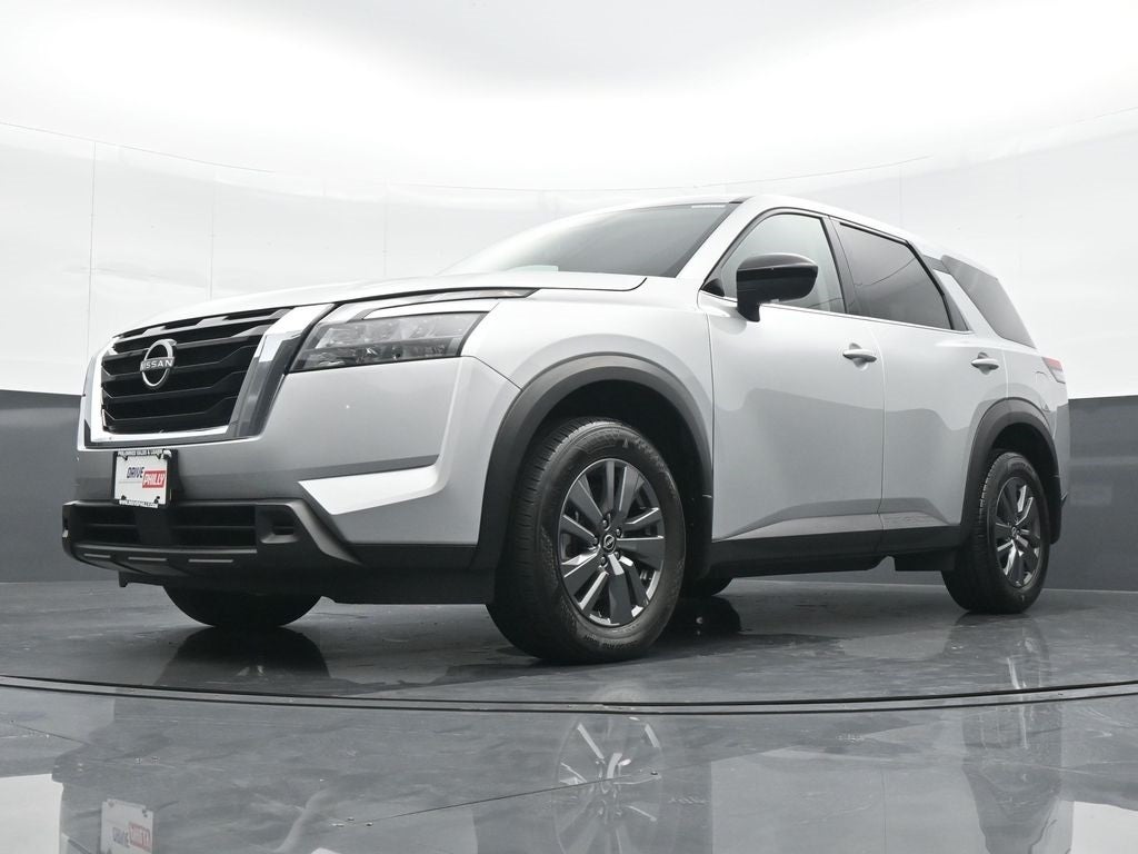2024 Nissan Pathfinder S