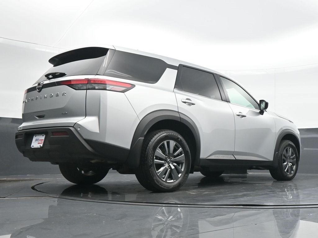2024 Nissan Pathfinder S