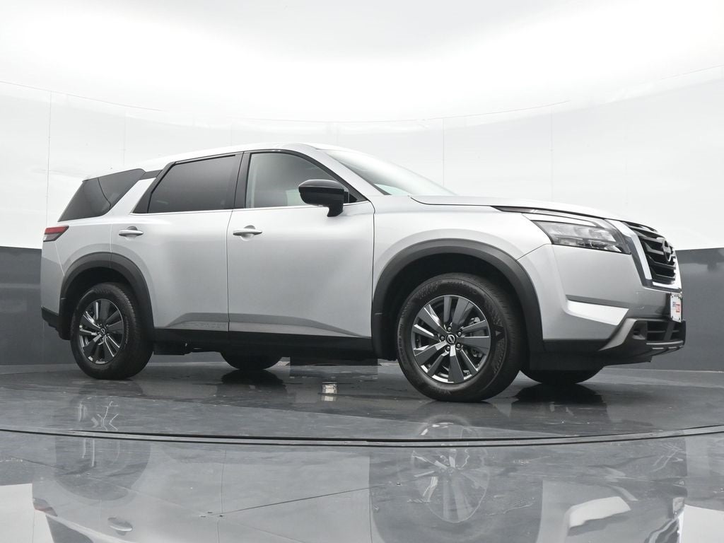 2024 Nissan Pathfinder S