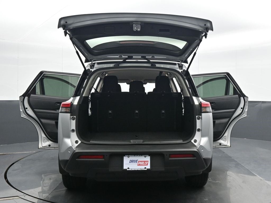 2024 Nissan Pathfinder S