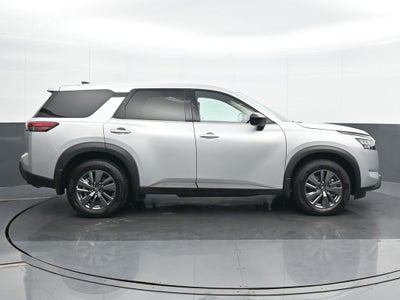2024 Nissan Pathfinder S