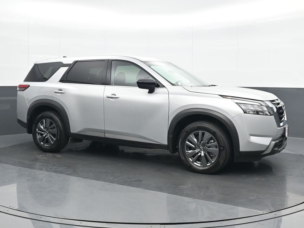 2024 Nissan Pathfinder S