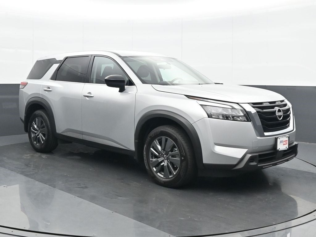 2024 Nissan Pathfinder S