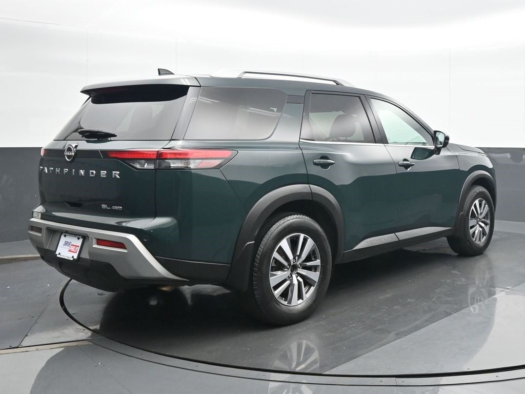 2023 Nissan Pathfinder SL