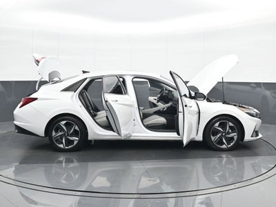 2022 Hyundai Elantra Limited