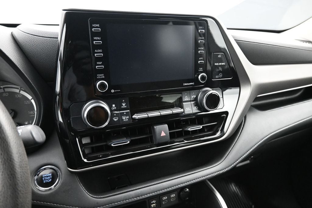 2022 Toyota Highlander L