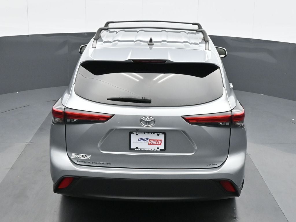 2022 Toyota Highlander L
