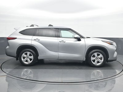 2022 Toyota Highlander L