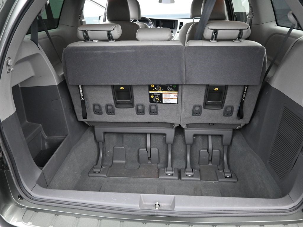2020 Toyota Sienna L 7 Passenger