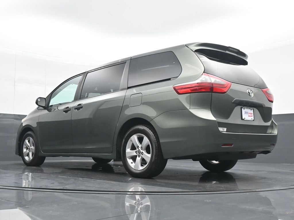 2020 Toyota Sienna L 7 Passenger