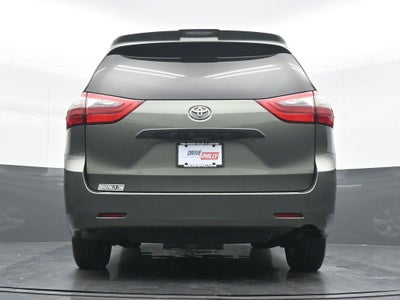 2020 Toyota Sienna L 7 Passenger