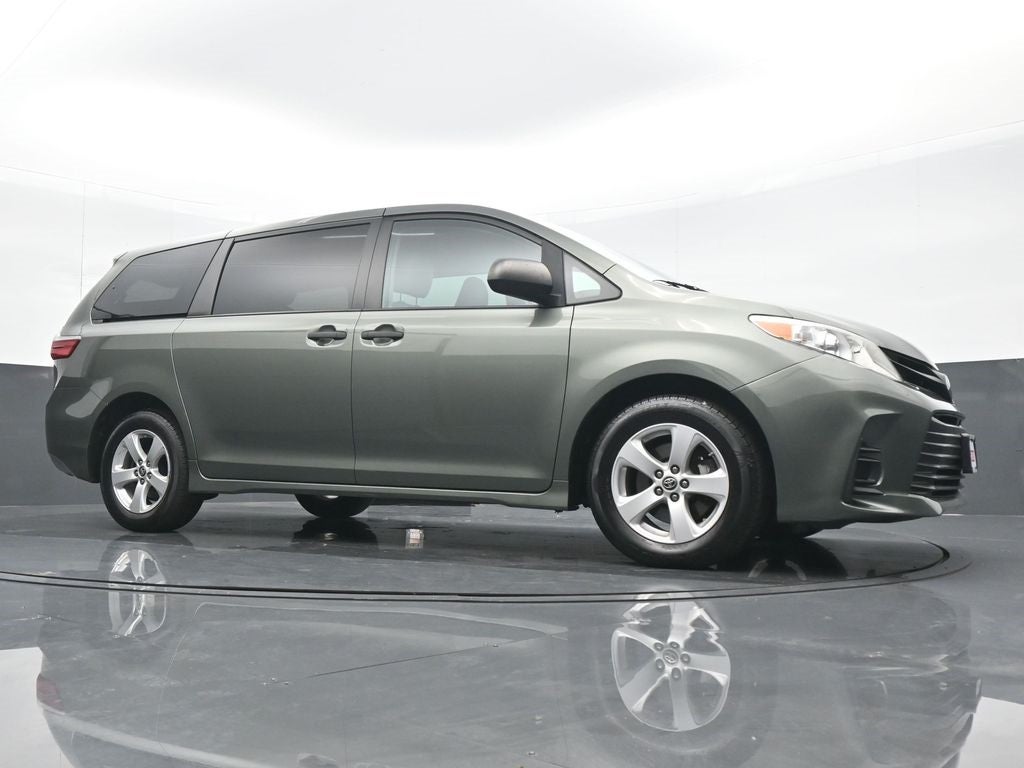 2020 Toyota Sienna L 7 Passenger