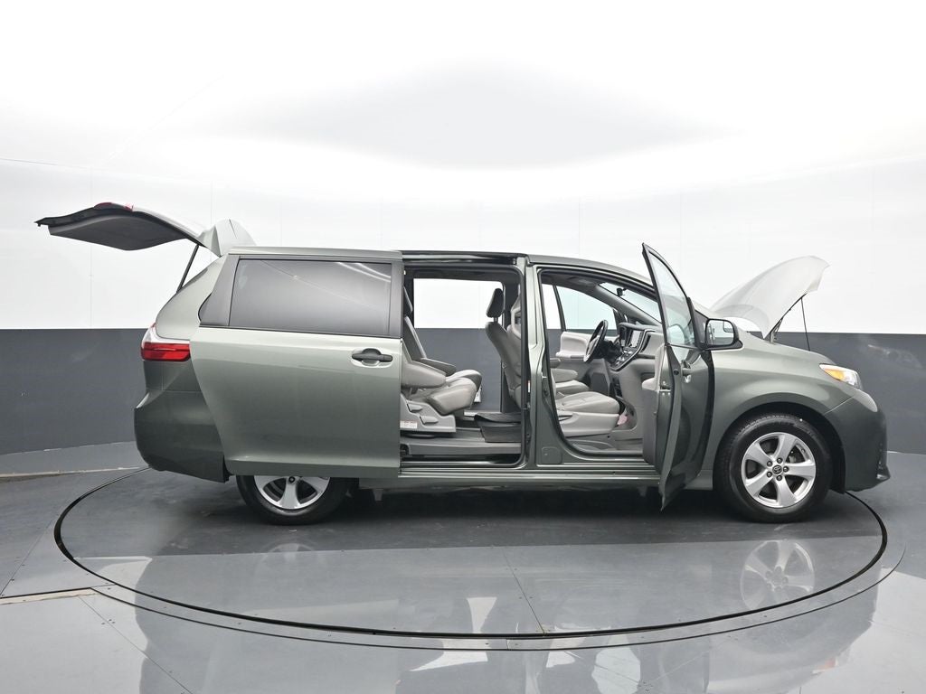 2020 Toyota Sienna L 7 Passenger
