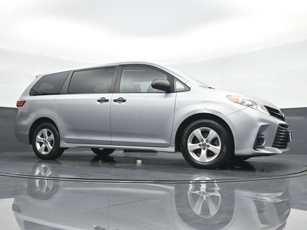 2020 Toyota Sienna L 7 Passenger