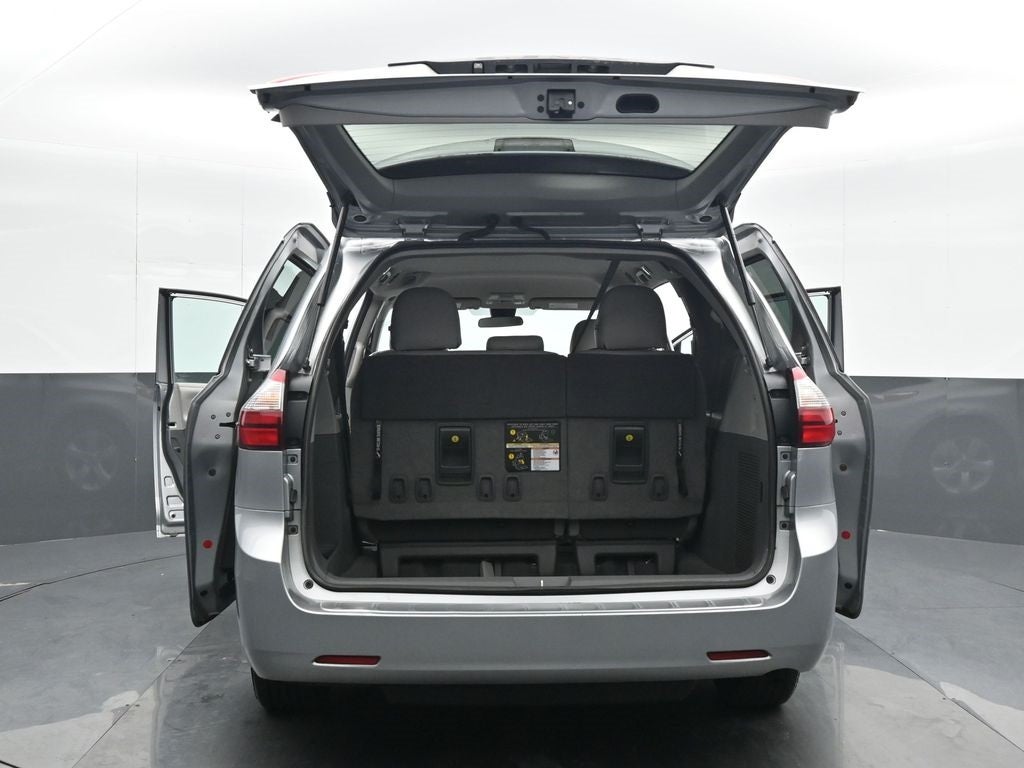 2020 Toyota Sienna L 7 Passenger