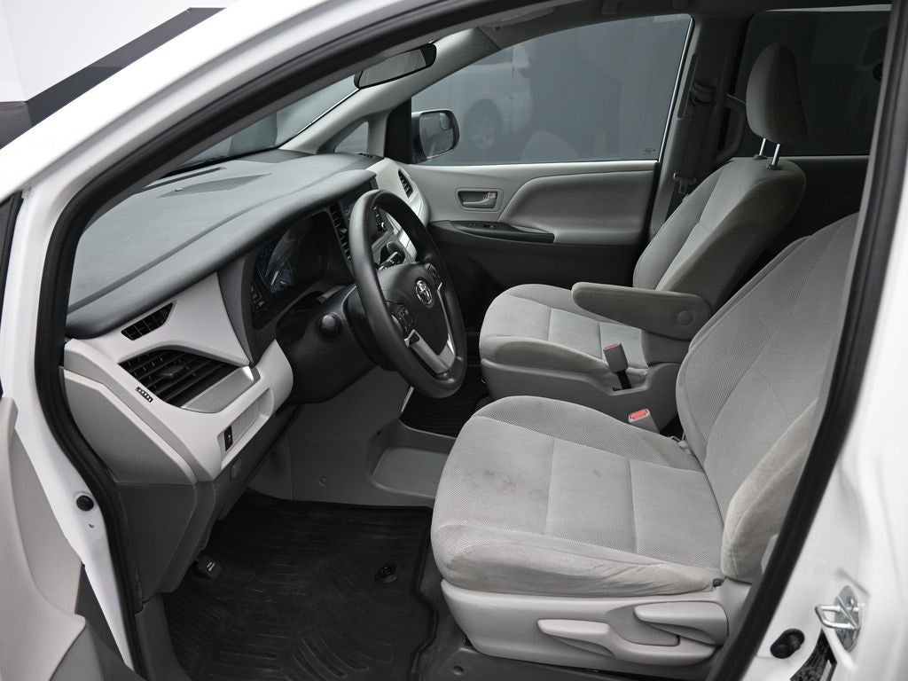 2020 Toyota Sienna L 7 Passenger