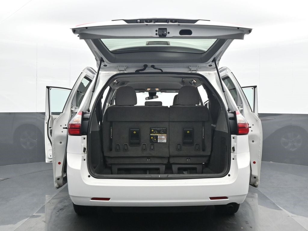 2020 Toyota Sienna L 7 Passenger