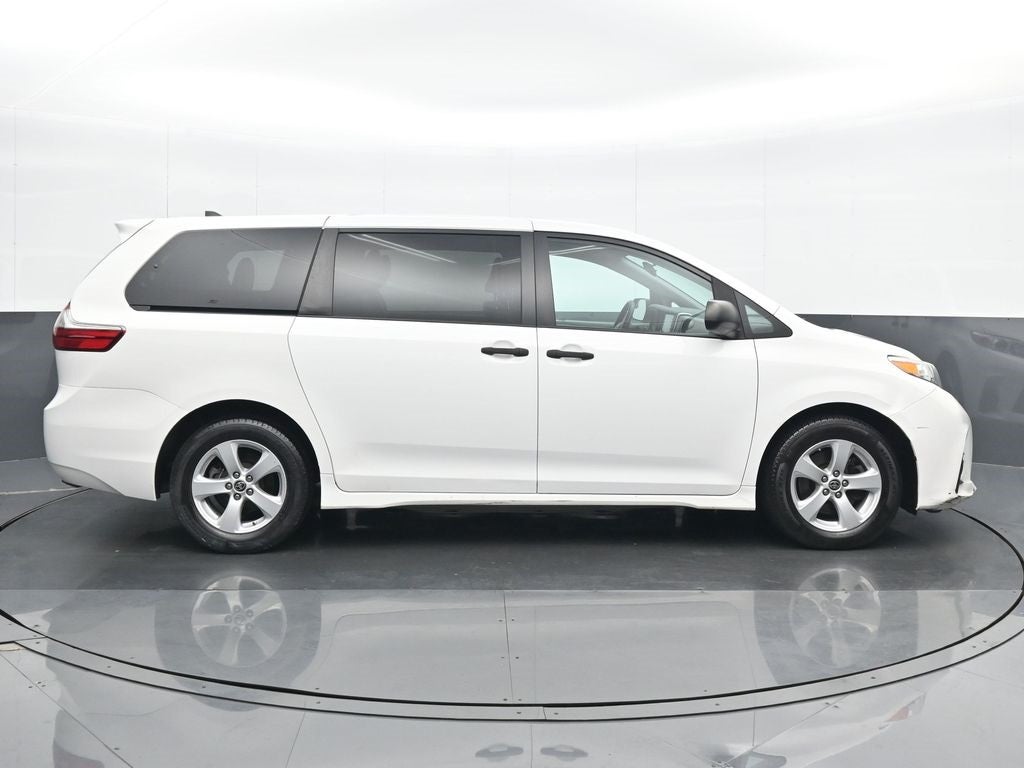 2020 Toyota Sienna L 7 Passenger