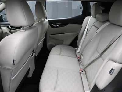 2022 Nissan Rogue Sport SV