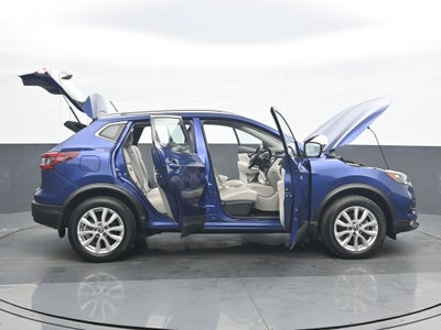 2022 Nissan Rogue Sport SV