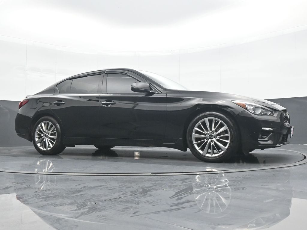 2023 INFINITI Q50 LUXE