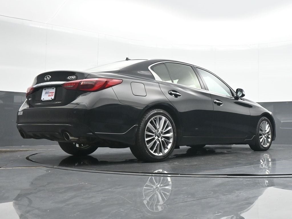 2022 INFINITI Q50 LUXE