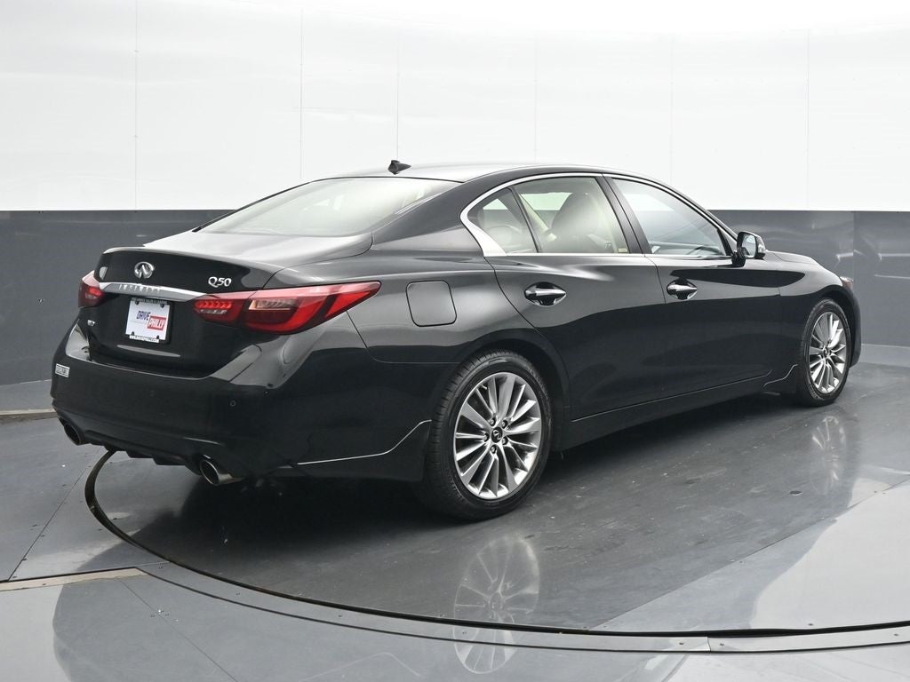 2022 INFINITI Q50 LUXE