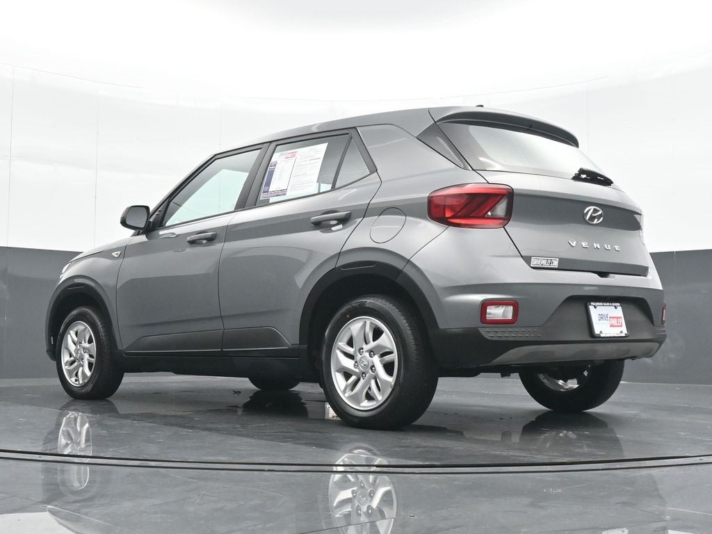 2022 Hyundai Venue SE